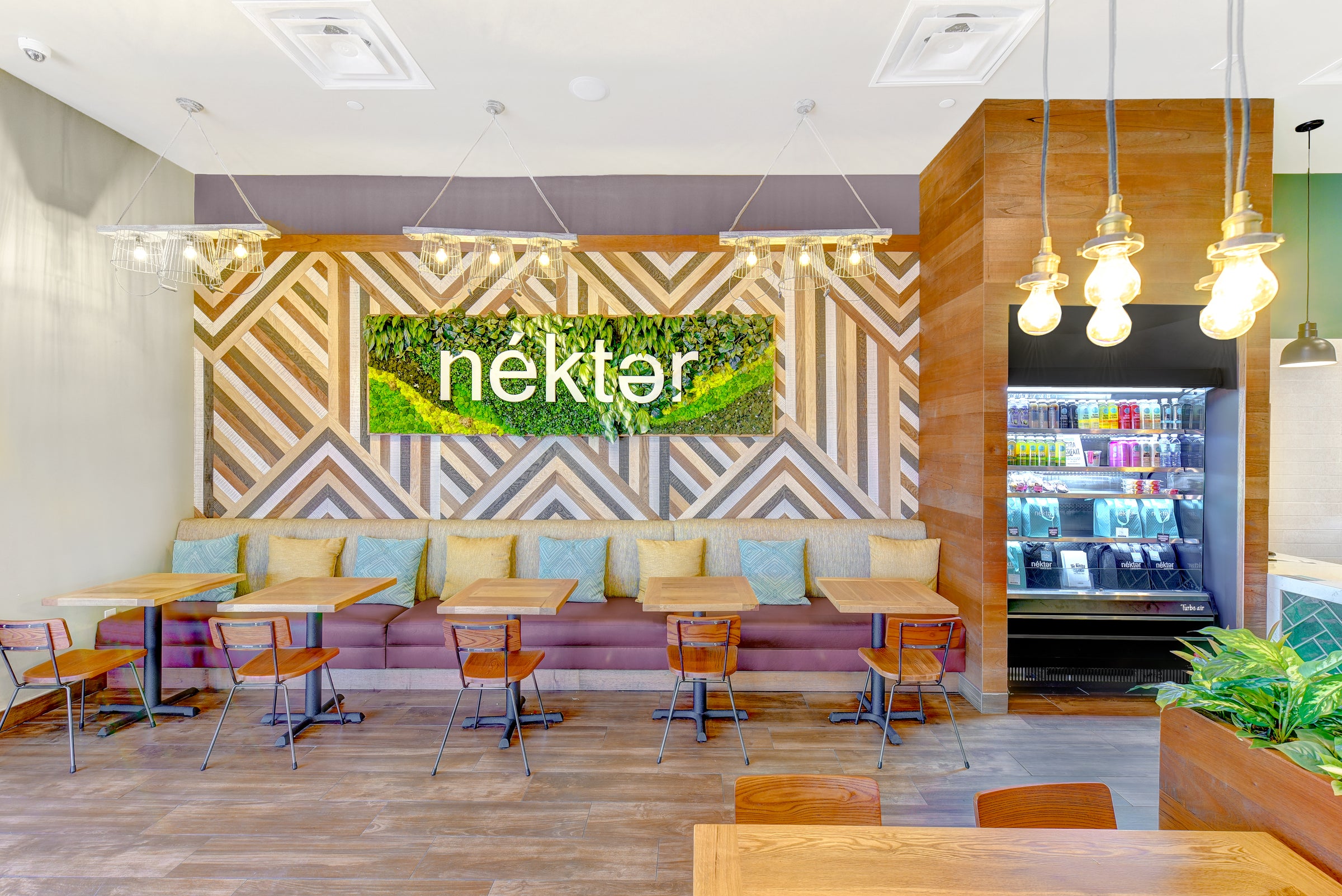 Nekter store interior photo